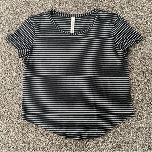 Lululemon Cropped Tee